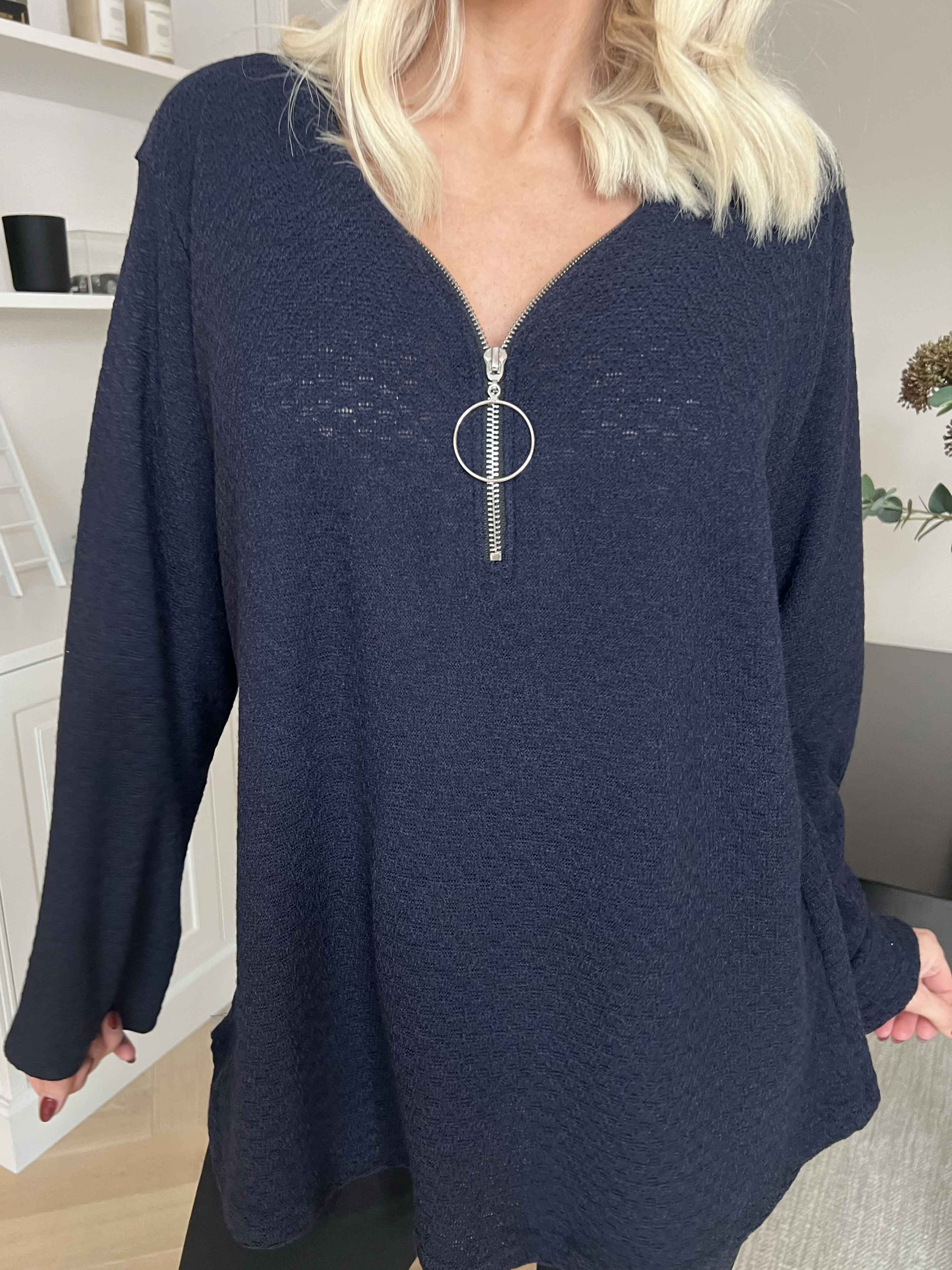 Dido - Simpel tunika i let strik med lynlås